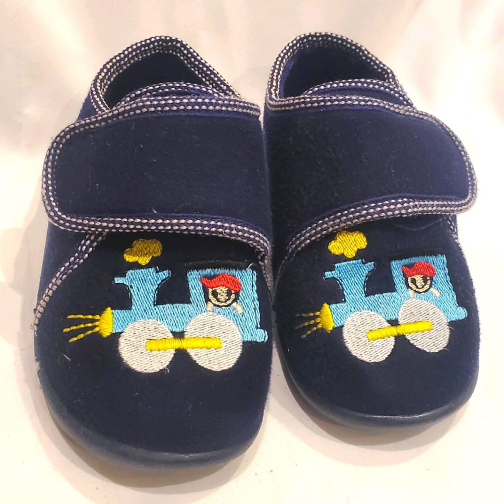 2/$10 Train navy indoor shoes